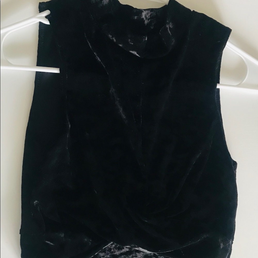 Velvet crop top size 4 - Picture 3 of 7